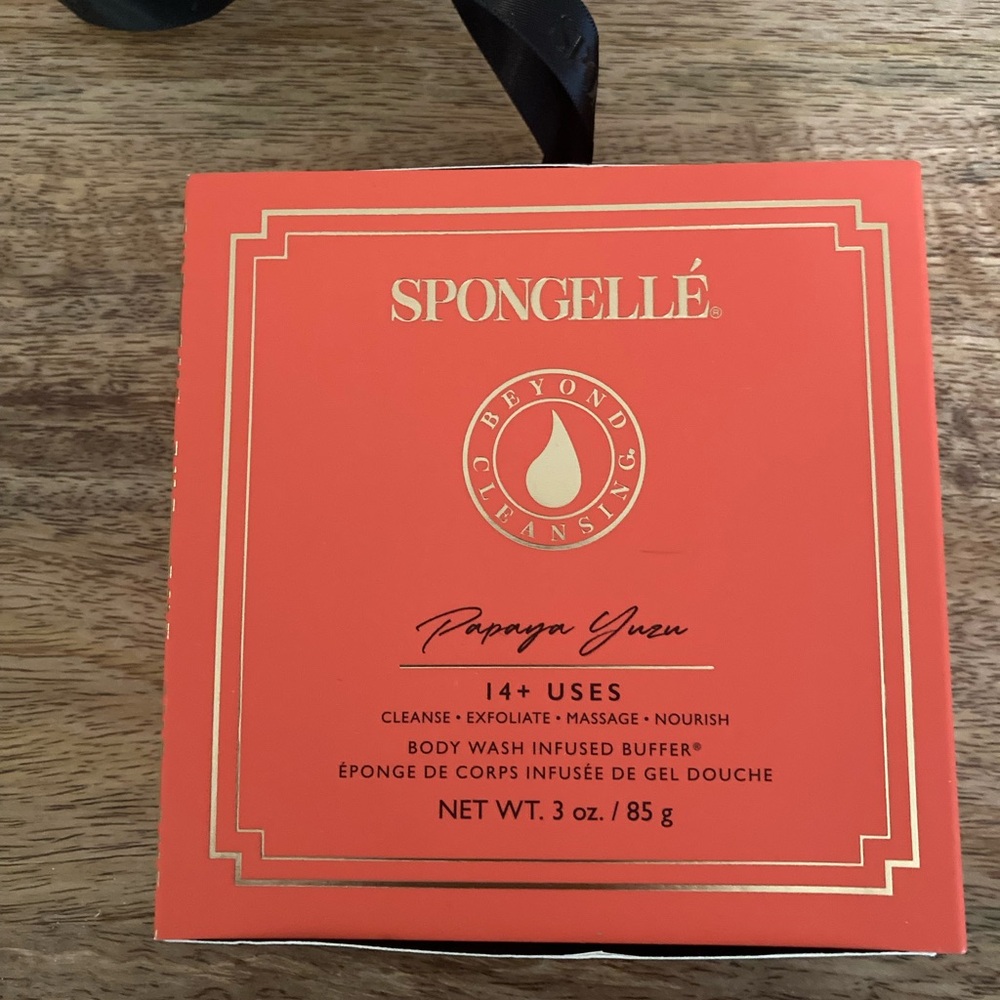 NWT Spongelle Body Buffer